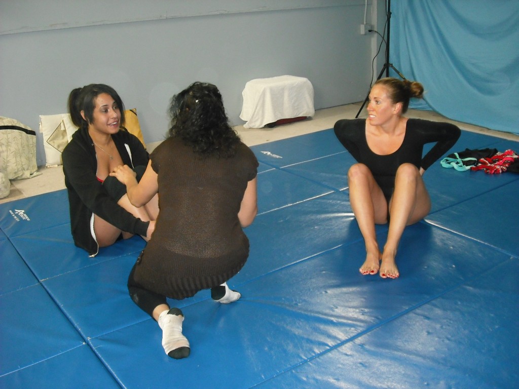 FEMCOMPETITOR MAGAZINE Where The Elite Compete Samantha Grace A Wrestler Who Gives More