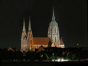 Susanne  Basilika_Sankt_Paul_Munich_by_night