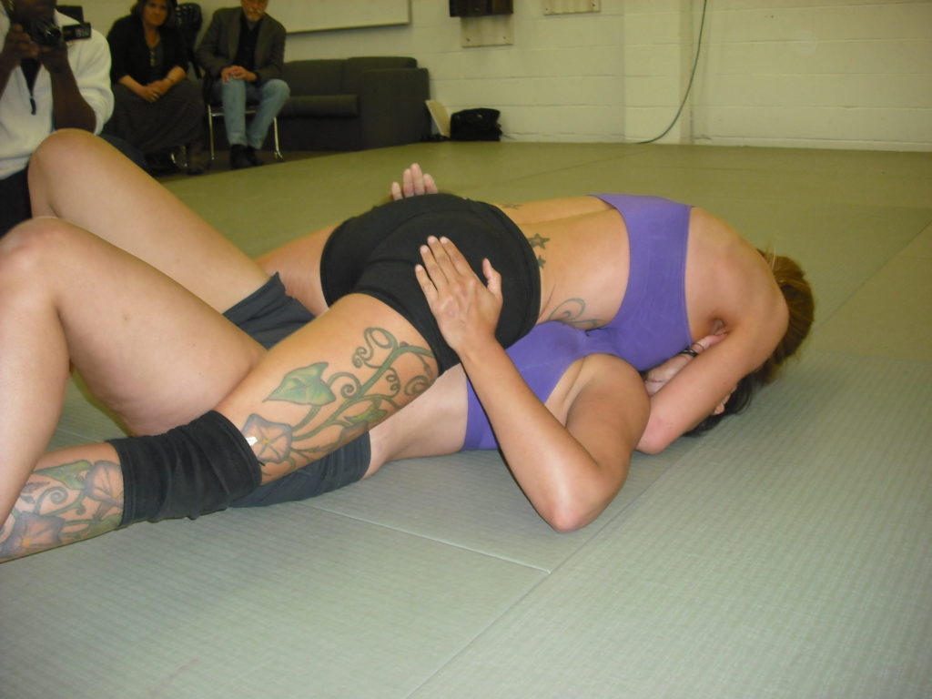 fciwomenswrestling.com article, https://femcompetitor.com photo