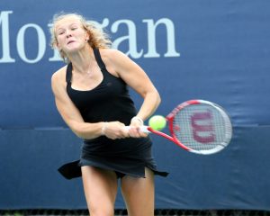 Kateřina_Siniaková_at_the_2013_US_Open_1 aggressive tennis wikimedia