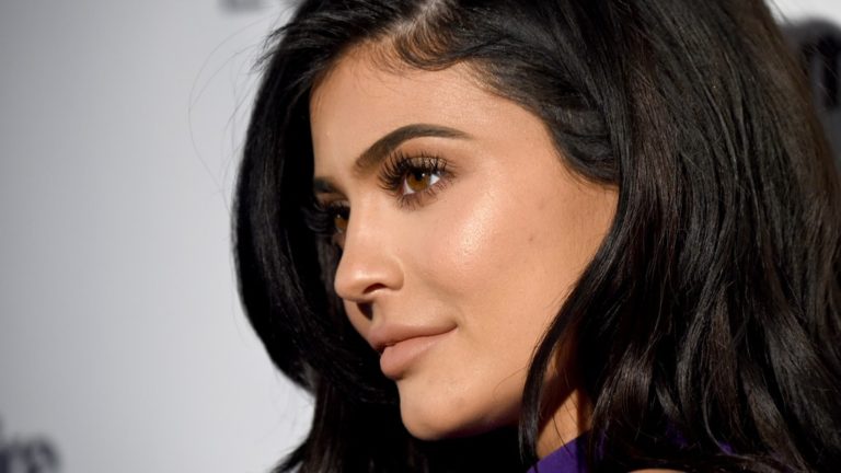 e80fd903-22f8-4ee5-9085-6ed108fad73c-getty-631436808 kylie skincare 2019 kylieskin.com photo credit