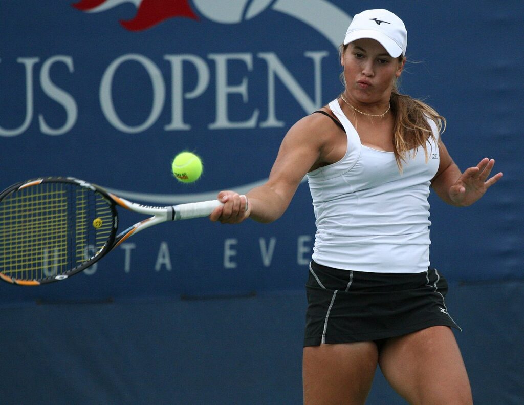 complete 2022 YuliaPutintseva Robbie Mendelson from Smithtown, NY, USA - Yulia Putintseva Uploaded by Ronhjones Wikipedia